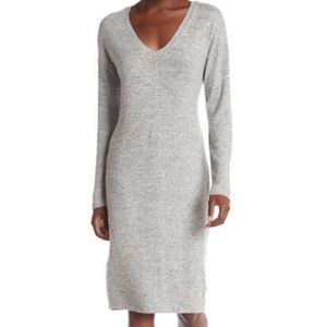 NWT Socialite VNeck Gray Sweater Dress w/Back Slit